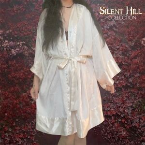 Vintage 1990s Coquette Victoria's Secret Gold Label White Robe